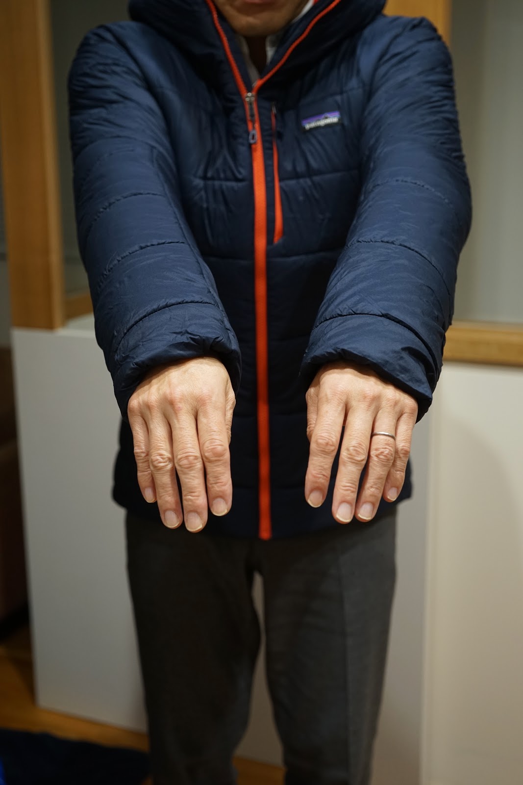 美品 パタゴニア ハイパー パフ フーディ S